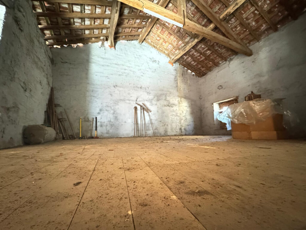 MARAT   Maison 3 chambres avec dépendances, jardin et terrai