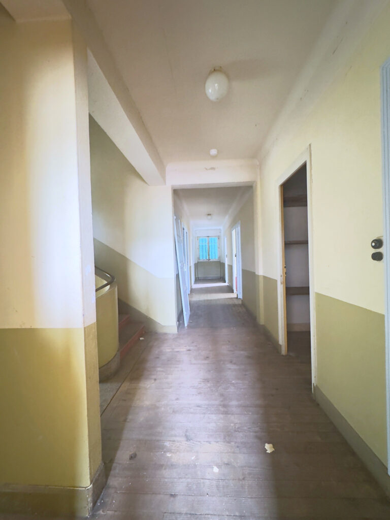 LEMPDES   ENSEMBLE IMMOBILIER À USAGE COMMERCIAL ET PROFESSI