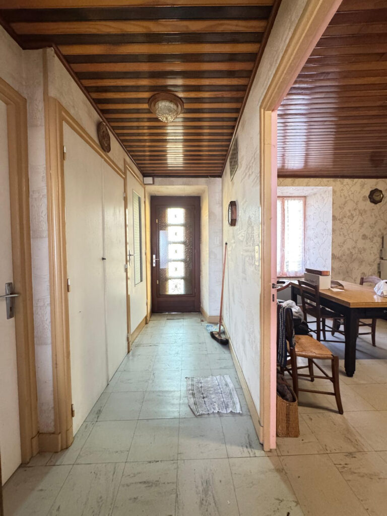MARAT   Maison 3 chambres avec dépendances, jardin et terrai