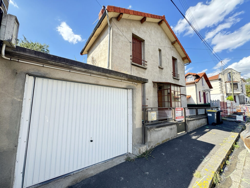 Maison individuelle avec garage, cave, dépendance