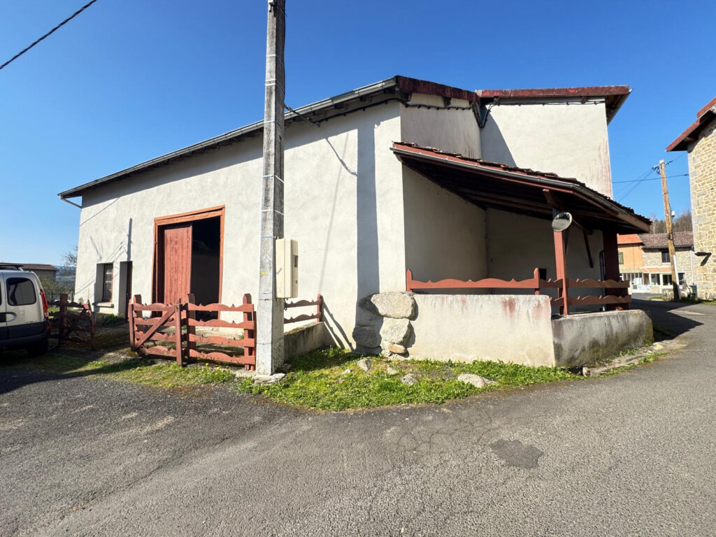 MARAT   Maison 3 chambres avec dépendances, jardin et terrai