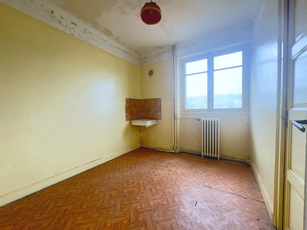 LEMPDES   ENSEMBLE IMMOBILIER À USAGE COMMERCIAL ET PROFESSI